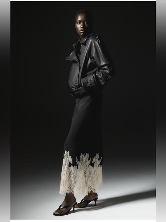 H&M Dresses & Skirts - H&M Lace-Trimmed Satin Skirt.Black
With Cream Lace Hem SLIM FIT SZ LARGE NWT